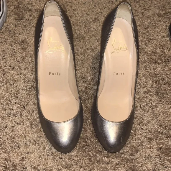 Christian Louboutin pumps - Picture 2 of 8